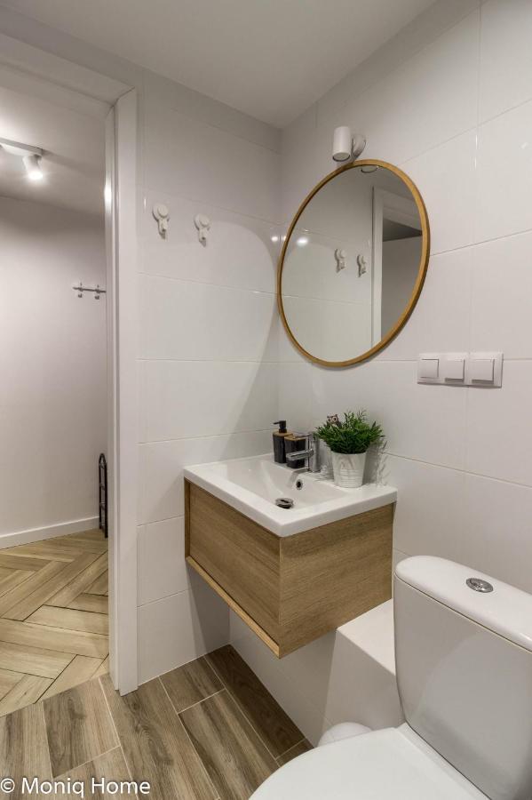 M&R Apartament Smart&Bright Batorego 16, Netflix, Free Wifi, Metro I Park Pole Mokotowskie, Stodola, Self Check-In, 5 Minut Od Centrum วอร์ซอ ภายนอก รูปภาพ